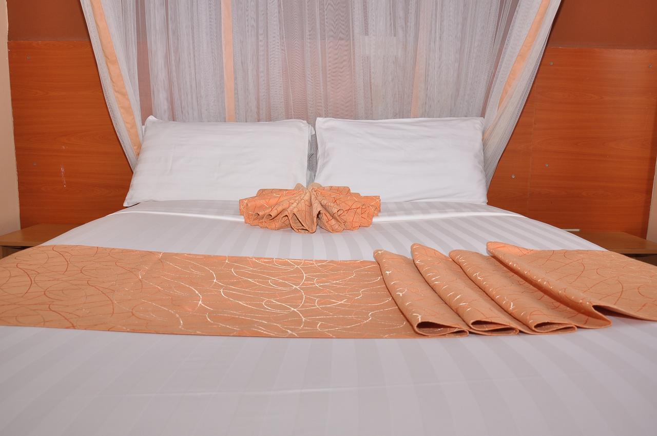 Eureka Place Hotel Kampala Luaran gambar