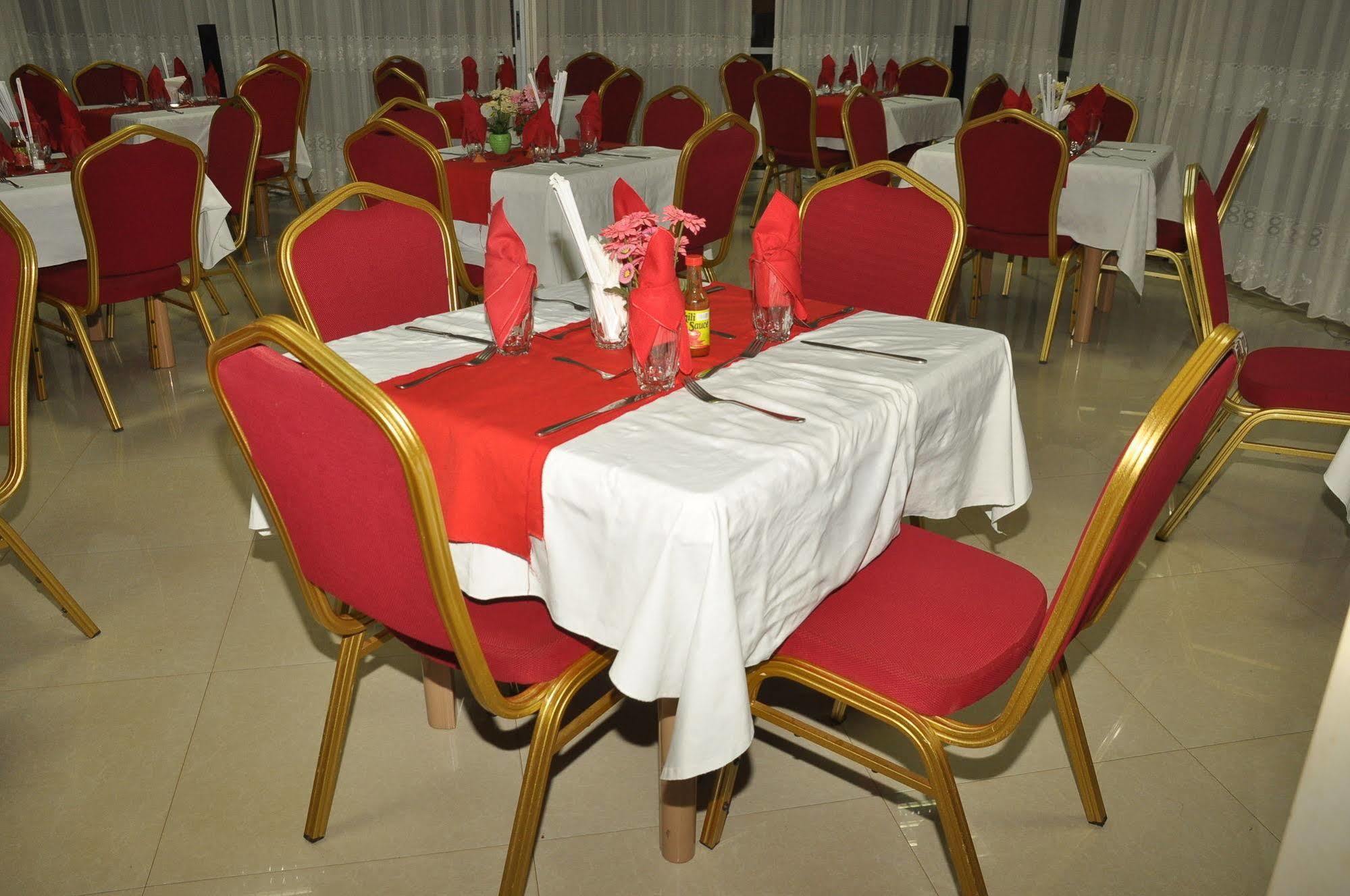 Eureka Place Hotel Kampala Luaran gambar