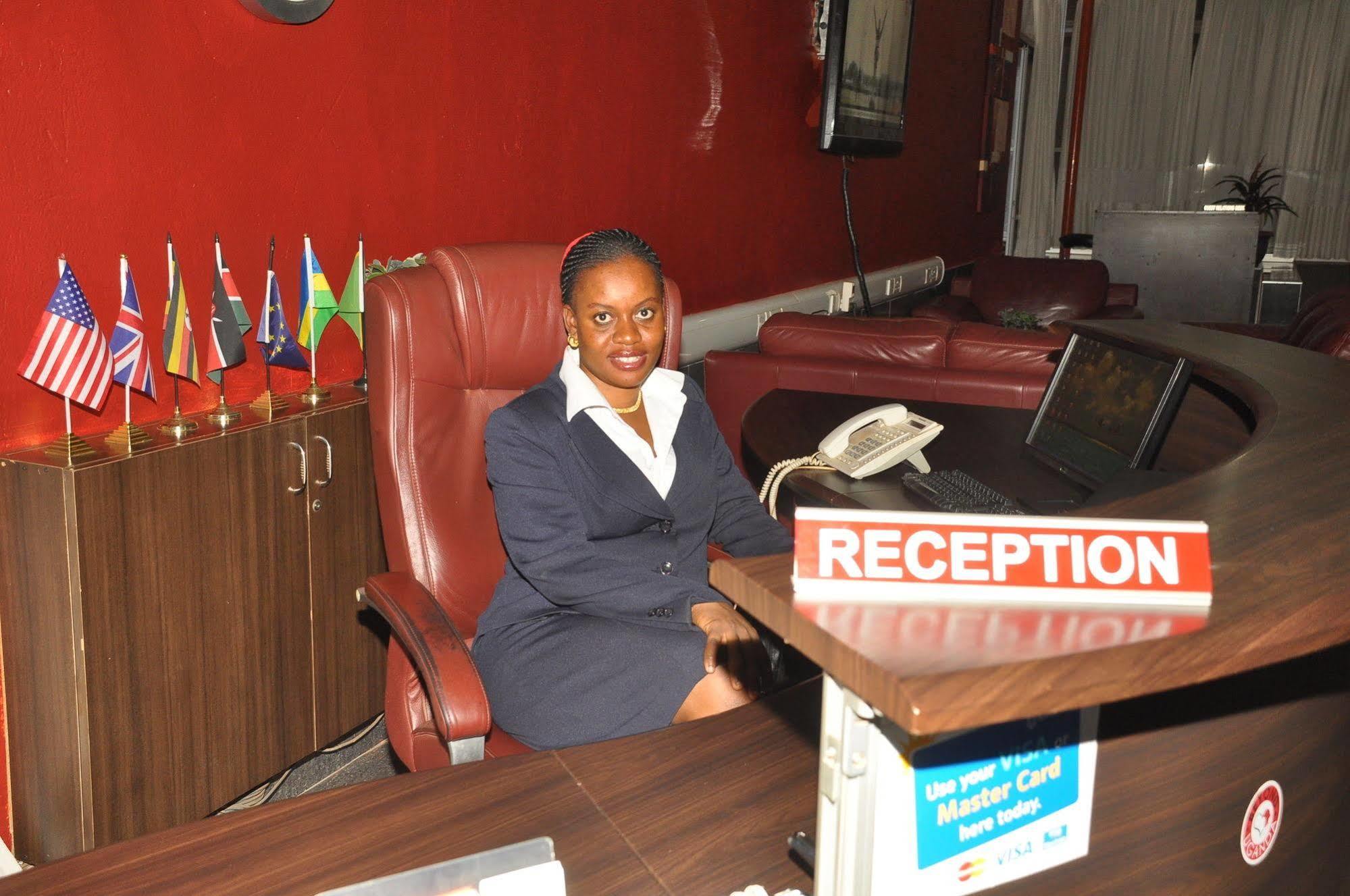 Eureka Place Hotel Kampala Luaran gambar