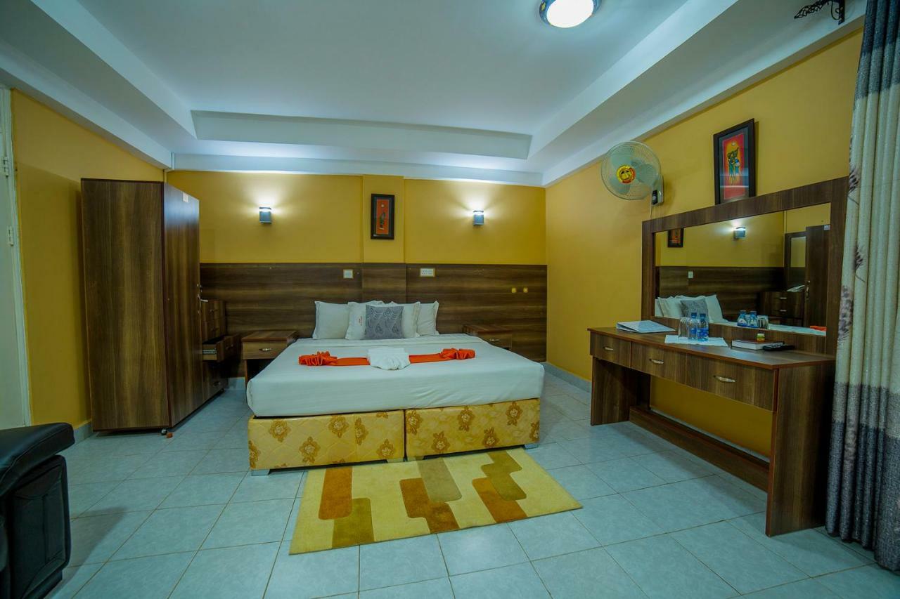 Eureka Place Hotel Kampala Luaran gambar
